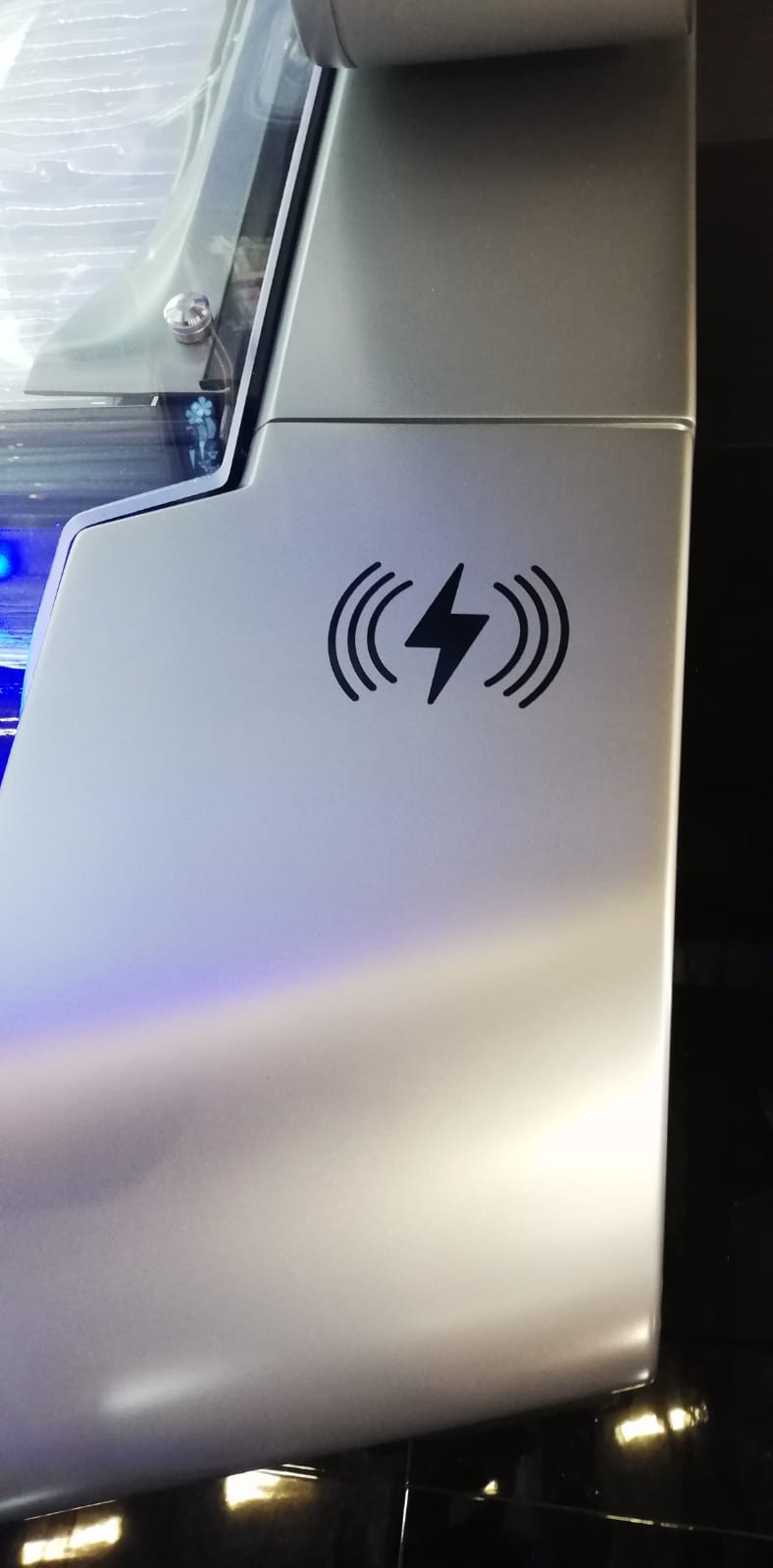 Wireless phone charging