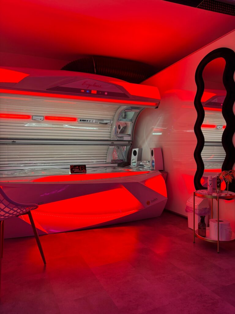 Gold Tanning Studio Bicester Sunbed Cabin 3