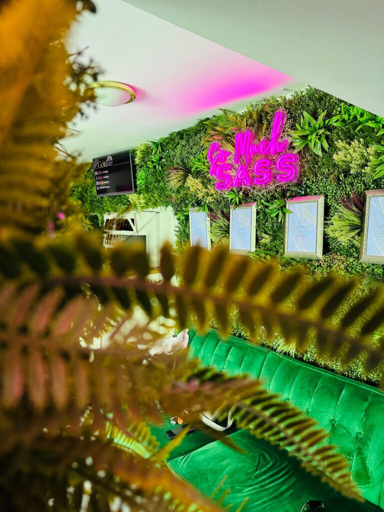 Gold Tanning Studio Design