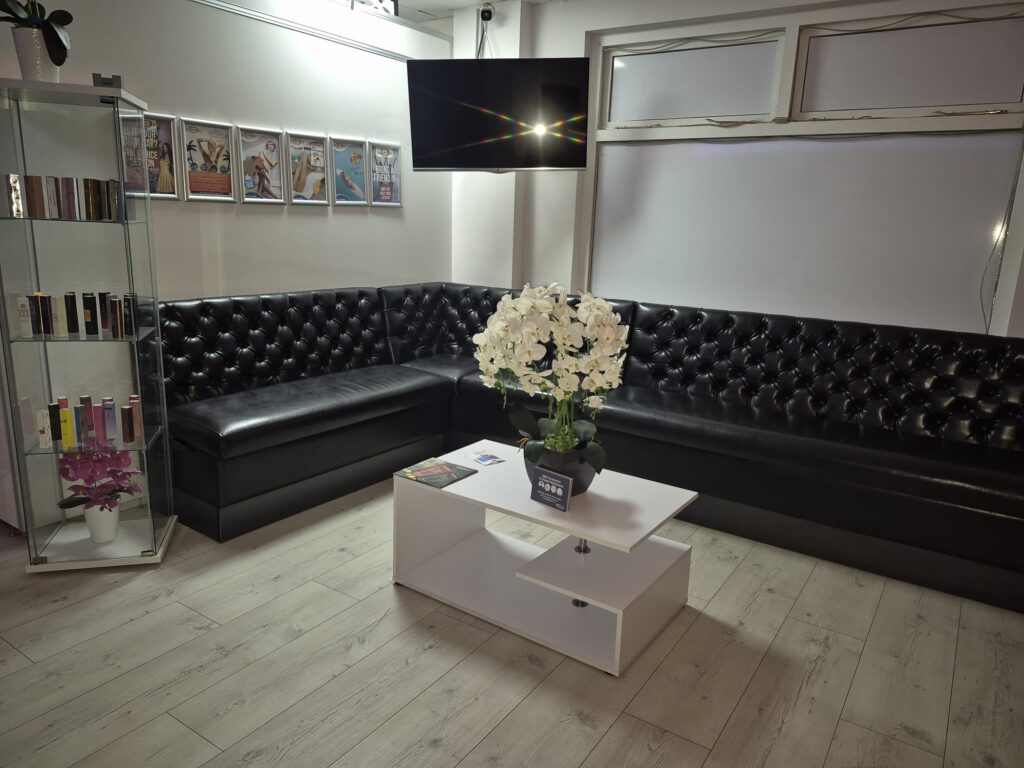 Vertical Opal Fitness Tanning Booth At Solaris Tanning Studio Peterborough Cambridgeshire