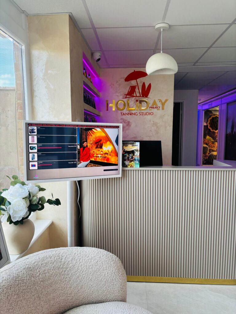 Holiday Tanning Studio Kidlington Oxford Reception And Xtan System