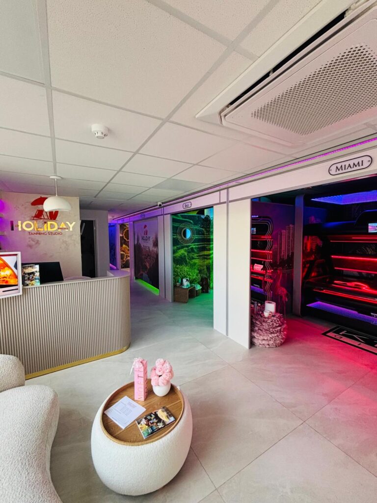 Holiday Tanning Studio Kidlington Oxford Cutomer View