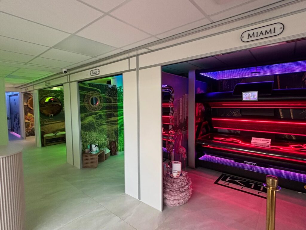 Sunbed Rooms At Holiday Tanning Studio Kidlington Oxford