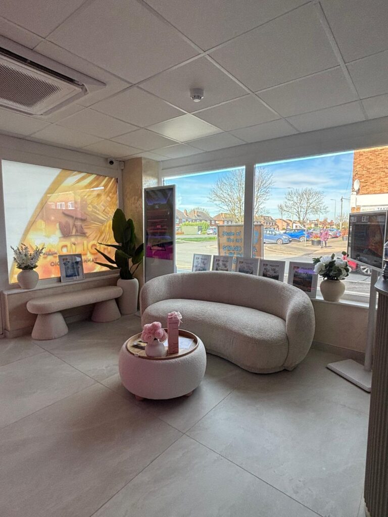 Waiting Area At Holiday Tanning Studio Kidlington Oxford